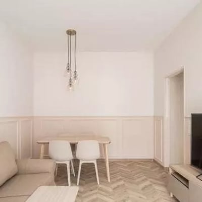 Долгосрочная аренда в Варшаве, Ochota — 2-комнатная квартира 45 м² с террасой и кондиционером