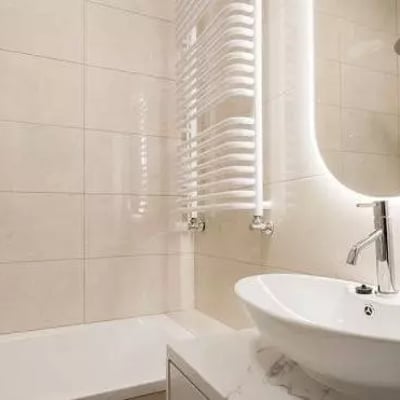 Long-term rental in Warsaw, Ochota — 2-room 45 m² apartment with terrace and air conditioning