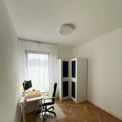 Long-term rental in Warsaw, Wola — 3-room 70 m² apartment with balcony, air conditioning, and smart home system