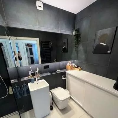 Долгосрочная аренда в Варшаве, Wola — 3-комнатная квартира 70 м² с балконом, кондиционером и системой умного дома