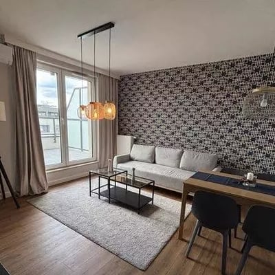 Долгосрочная аренда в Кракове — 2-комнатная квартира 42 м² с балконом на ул. Piltza, район Dębniki