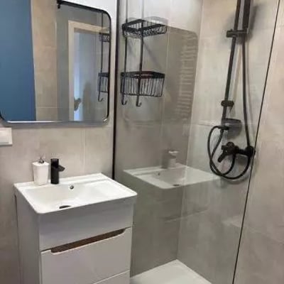 Long-term rental in Kraków — 2-room 42 m² apartment with balcony on Piltza Street, Dębniki district