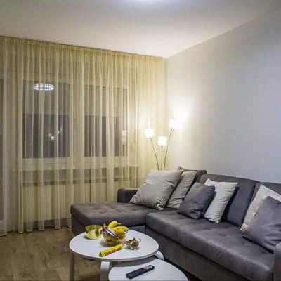 Long-term rental in Belgrade — 51 m² three-room apartment with balcony and appliances near the city center
