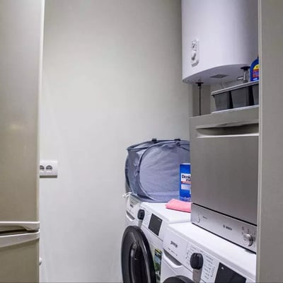 Long-term rental in Belgrade — 51 m² three-room apartment with balcony and appliances near the city center