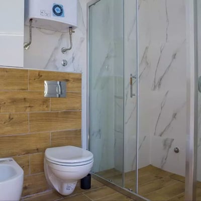 Long-term rental in Belgrade — brand new 81 m² three-room apartment in the Čukarica district with air conditioning and parking space