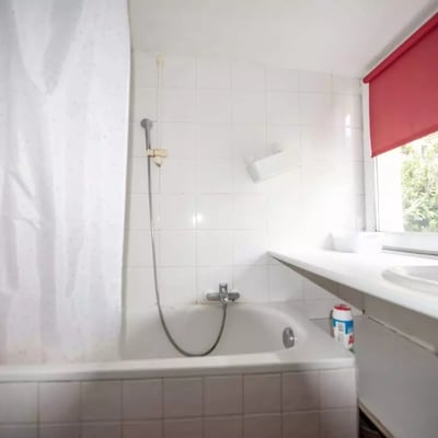 Long-term rental in Paris — 30 m², 2-room apartment on rue de Vaugirard, 15th district