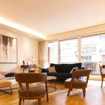 Long-term rental in Paris — 84 m², 3-room apartment with terrace and elevator in the 16th arrondissement