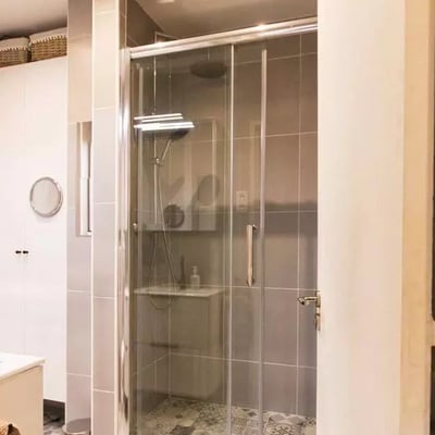 Long-term rental in Paris — 84 m², 3-room apartment with terrace and elevator in the 16th arrondissement