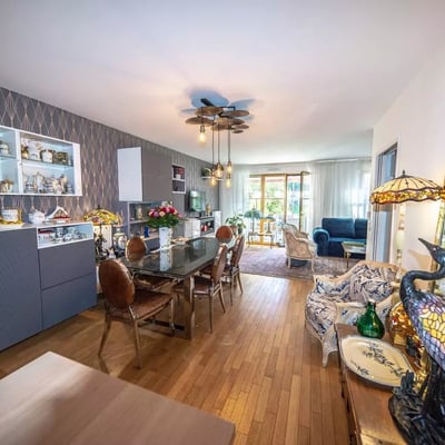 Alquiler a largo plazo en Francia — piso de 90 m², 3 habitaciones con jardín y ascensor en Reuil-Malmaison (suburbio de París)