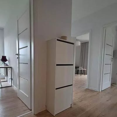 Долгосрочная аренда современной 3-комнатной квартиры 54 м² с балконом в районе Подгуже, Краков