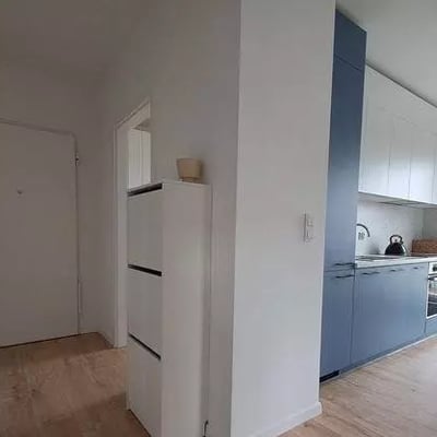 Долгосрочная аренда современной 3-комнатной квартиры 54 м² с балконом в районе Подгуже, Краков