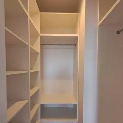 Long-term rental of a modern 54 m² 3-room apartment with a balcony in the Podgórze district, Krakow