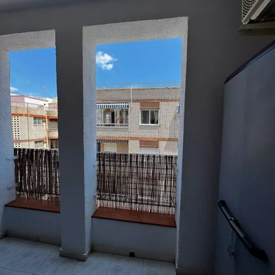 Long-term rent in Torrevieja spacious studio near Del Cura beach
