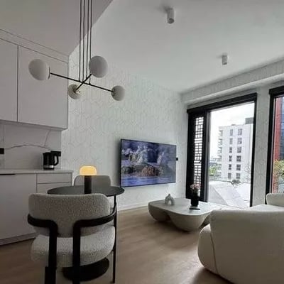 Alquiler a largo plazo de apartamento de 2 habitaciones en Varsovia, distrito Wola, Polonia