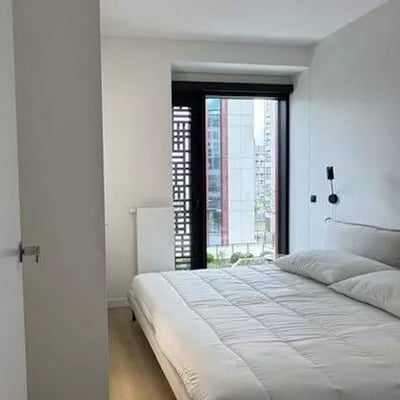 Alquiler a largo plazo de apartamento de 2 habitaciones en Varsovia, distrito Wola, Polonia