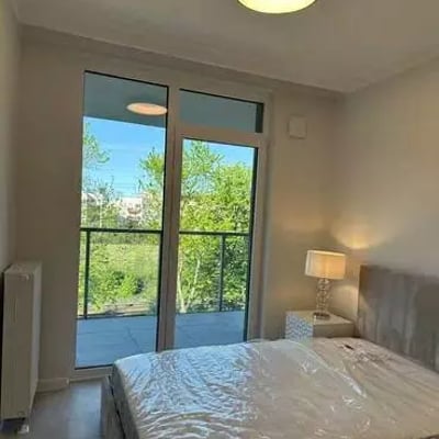 Long-term rental of a spacious three-room apartment with parking in the Włochy district of Warsaw