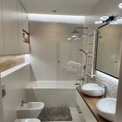 Long-term rental of a spacious three-room apartment with balcony and parking in the Mokotów district of Warsaw