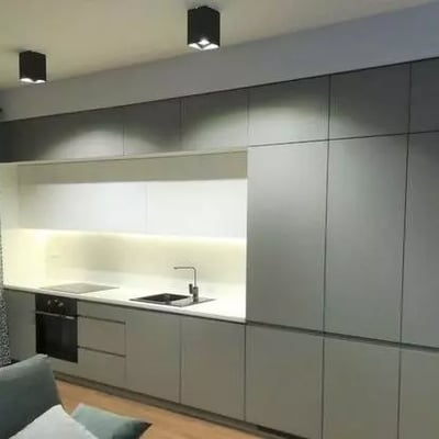 Долгосрочная аренда 2-комнатной квартиры 45 м2 с балконом и парковкой в районе Мокотув, Варшава