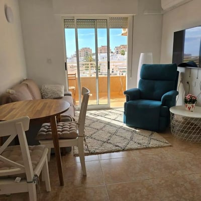 Langzeitmiete – Wohnung mit Meerblick in Torrevieja, Spanien