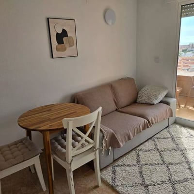 Long-term rental of a sea-view apartment in Torrevieja, Spain