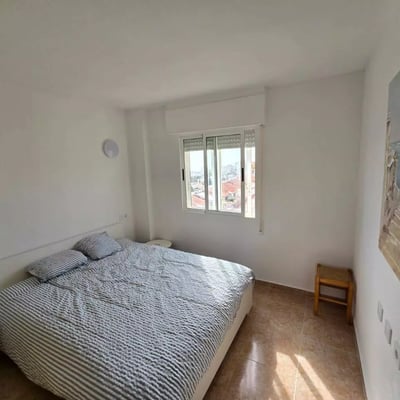 Long-term rental of a sea-view apartment in Torrevieja, Spain