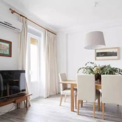 Long-term rental of a bright apartment in the center of Alicante, Spain