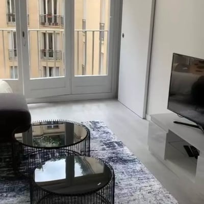 Long-term rental of a 2-room apartment in Paris, France — 32 m², 16th arrondissement