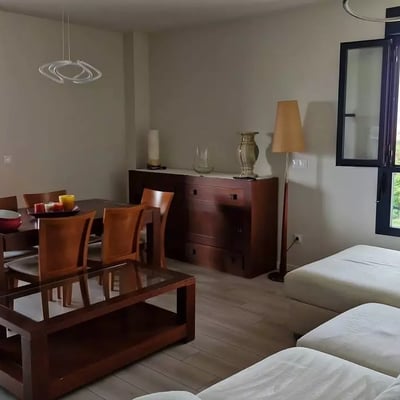 Long-term rental: 130 m² apartment with 4 bedrooms, Alicante (PAU5)