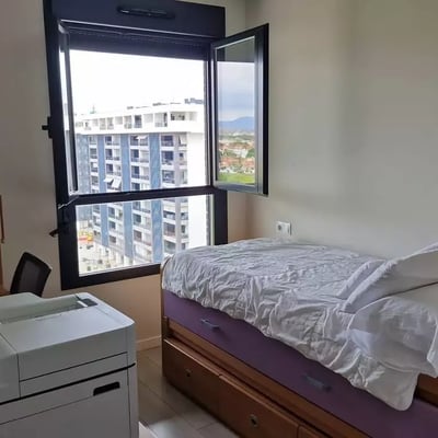 Long-term rental: 130 m² apartment with 4 bedrooms, Alicante (PAU5)