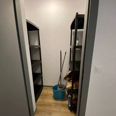 Долгосрочная аренда 2-комнатной квартиры 48 м² на Fort Wola, Варшава, Польша, рядом с метро