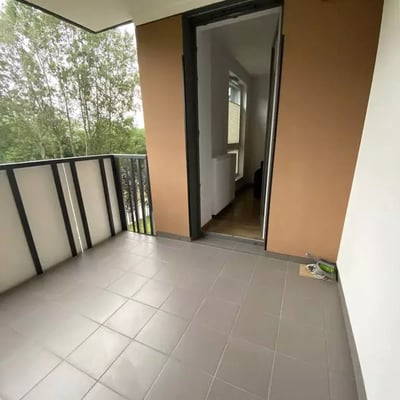 Долгосрочная аренда 2-комнатной квартиры 48 м² на Fort Wola, Варшава, Польша, рядом с метро