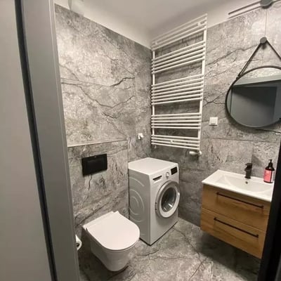 Долгосрочная аренда 2-комнатной квартиры 48 м² на Fort Wola, Варшава, Польша, рядом с метро