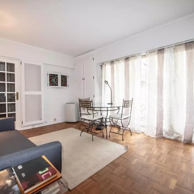 Long-term rental of a 36 m² 2-room apartment with a balcony in the 3rd district of Paris, France