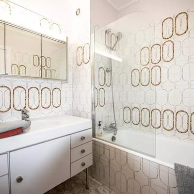 Long-term rental of a 36 m² 2-room apartment with a balcony in the 3rd district of Paris, France