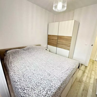 Langfristige Miete einer 2-Zimmer-Wohnung am Strand in Torrevieja, Spanien — nur 250 m vom Meer entfernt