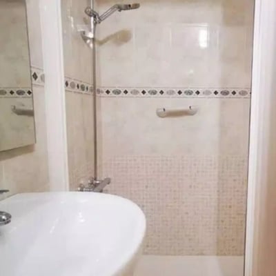 Долгосрочная аренда квартиры 78м² с 3 спальнями и бассейном в Торревьехе