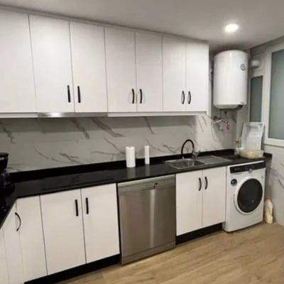 Долгосрочная аренда квартиры 94м² с 3 спальнями в центре Торревьехи после ремонта