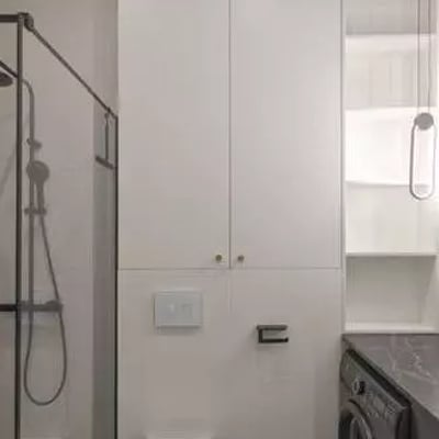 Langzeitmiete 2-Zimmer-Wohnung 64 m² mit Terrasse im Bezirk Mokotów, Warschau, Polen