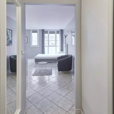 Long-term rental 32 m² studio in the 15th district of Paris, France