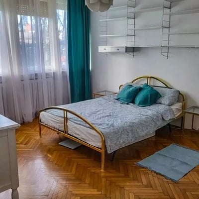 Location longue durée à Belgrade, Serbie : appartement T2 confortable à Zvezdara, 50 m²
