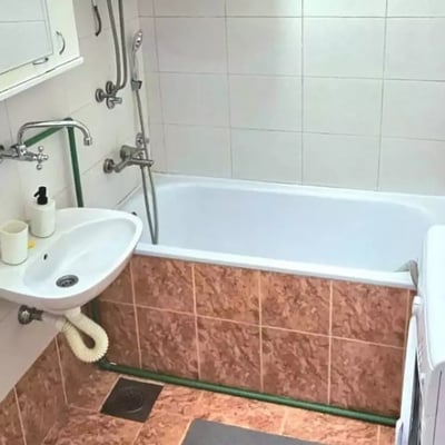 Location longue durée à Belgrade, Serbie : appartement T2 confortable à Zvezdara, 50 m²