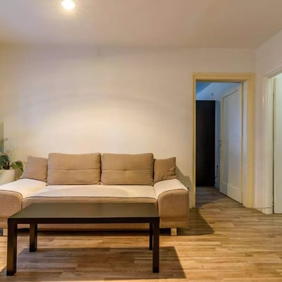 Location longue durée à Belgrade, Serbie appartement de deux pièces près du centre-ville, 46 m²