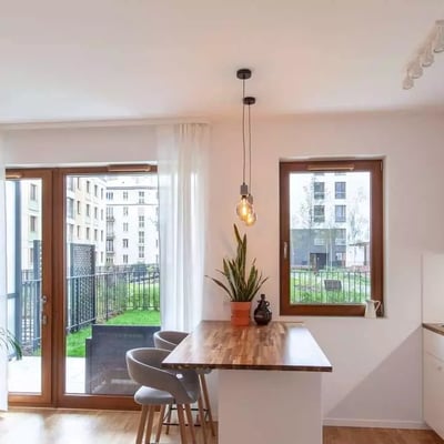 Langzeitmiete einer 2-Zimmer-Wohnung mit 42 m² in Warschau, Polen