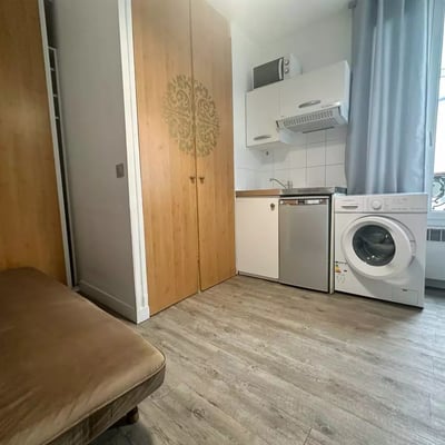 Long-term rental of a studio, 12 m² in Paris, France