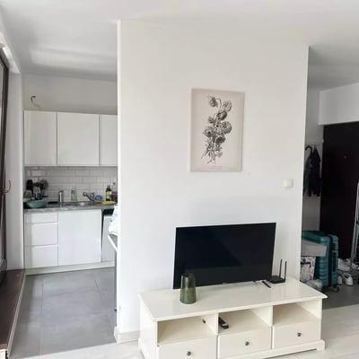 Долгосрочная аренда 2-комнатной квартиры 46 м² в Варшаве, Польша