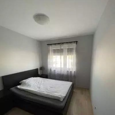 Location longue durée d’un appartement 2 pièces de 48 m² à Wrocław, Pologne
