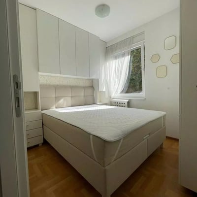 Long-term rental of a 3-room apartment, 60 m² in Belgrade, Serbia