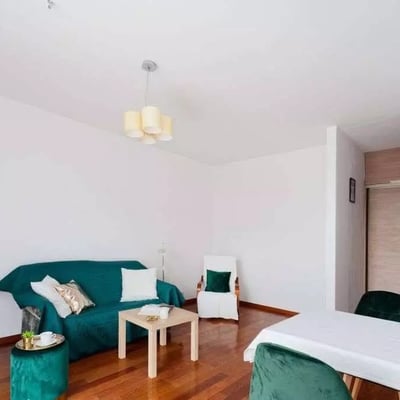 Long-term rental of a 2-room apartment, 62 m² in Krakow, Poland