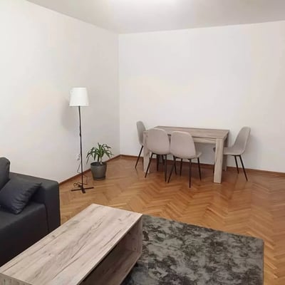 Langzeitmiete einer 2-Zimmer-Wohnung mit 43 m² in Belgrad, Serbien