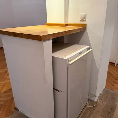 Alquiler a largo plazo de piso de 2 habitaciones, 43 m² en Belgrado, Serbia